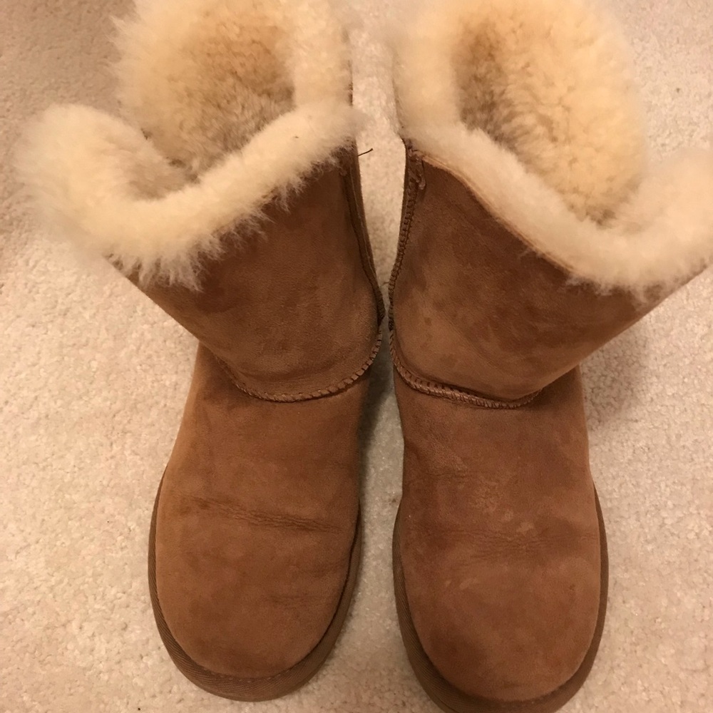 UGG Bailey Button II